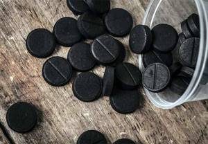 Активированный уголь от черных точек: маски и скрабы