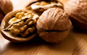 Грецкий орех: калорийность и другие свойства продукта, сколько белка он содержит и можно ли есть при диете