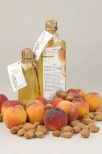 Персиковое масло: для волос и ресниц, применение для роста бровей, рецепты масок