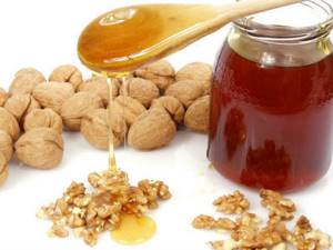 Мед с орехами и сухофруктами: рецепт приготовления и польза