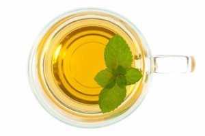 Чай с мелиссой в лечении различных заболеваний