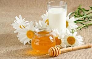 Молоко с медом: проверенное средство от кашля, от чего еще оно помогает, рецепты для приема на ночь