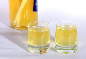 Водка с медом – лучшее средство от простуды