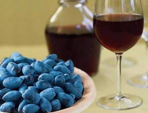 Вино из жимолости в домашних условиях – своё всегда вкуснее