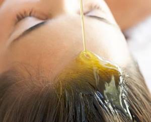 Абрикосовое масло: свойства и применение для лица и волос, как используют для загара и роста ресниц и ногтей