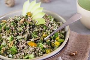 Салат с гречкой: 7 необычных рецептов